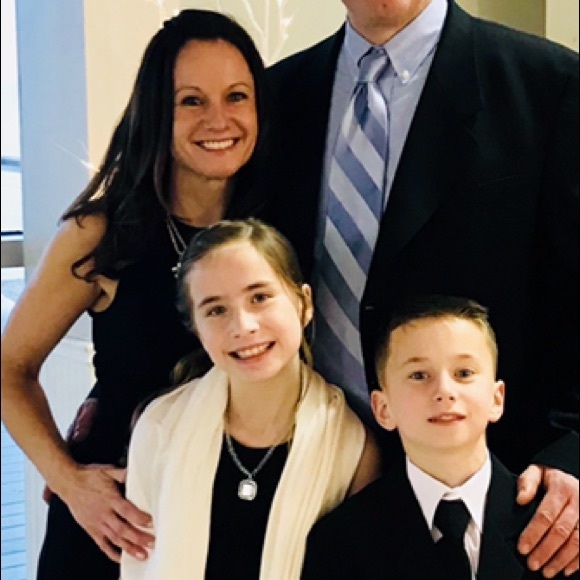 Meet your Posher, Beth - Picture 1 of 1